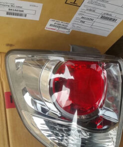 ĐÈN HẬU MIẾNG NGOÀI TRÁI - VIỀN ĐEN TOYOTA FORTUNER CHÍNH HÃNG 815610K200